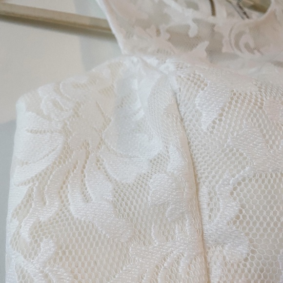 EVER NEW MELBOURNE Lace tank top - Picture 3 of 7